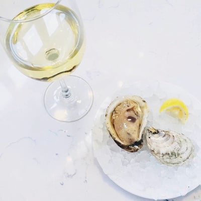 organic white wine oysters